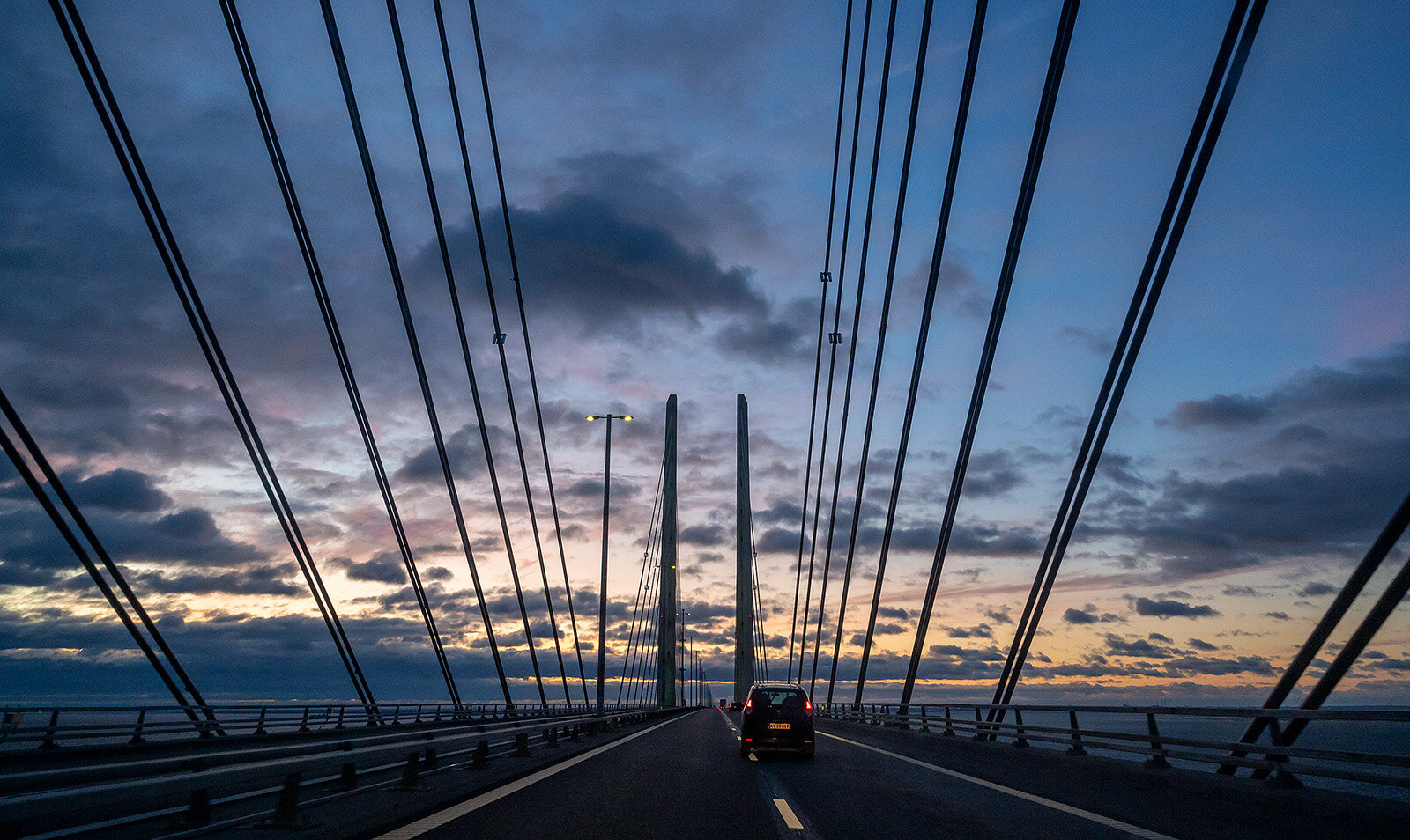 Øresundsbroen i solnedgangen